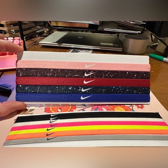 NEW Nike Headbands - Picture 2 of 3